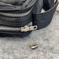 ショルダーバッグのスライダ―交換修理